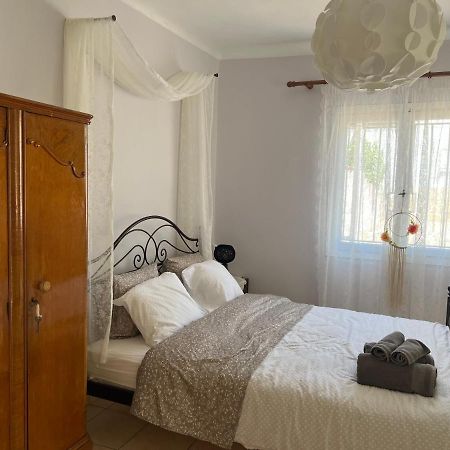 Apartament Yiayia Katina'S House Corinth Zewnętrze zdjęcie