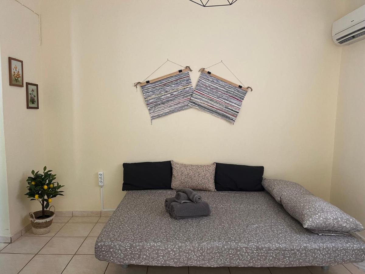 Apartament Yiayia Katina'S House Corinth Zewnętrze zdjęcie