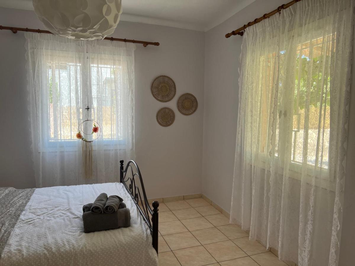 Apartament Yiayia Katina'S House Corinth Zewnętrze zdjęcie